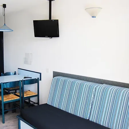 Appartement Le Boucanier - N°163- 2er Etage - Batiment 2 Mae-8104 *